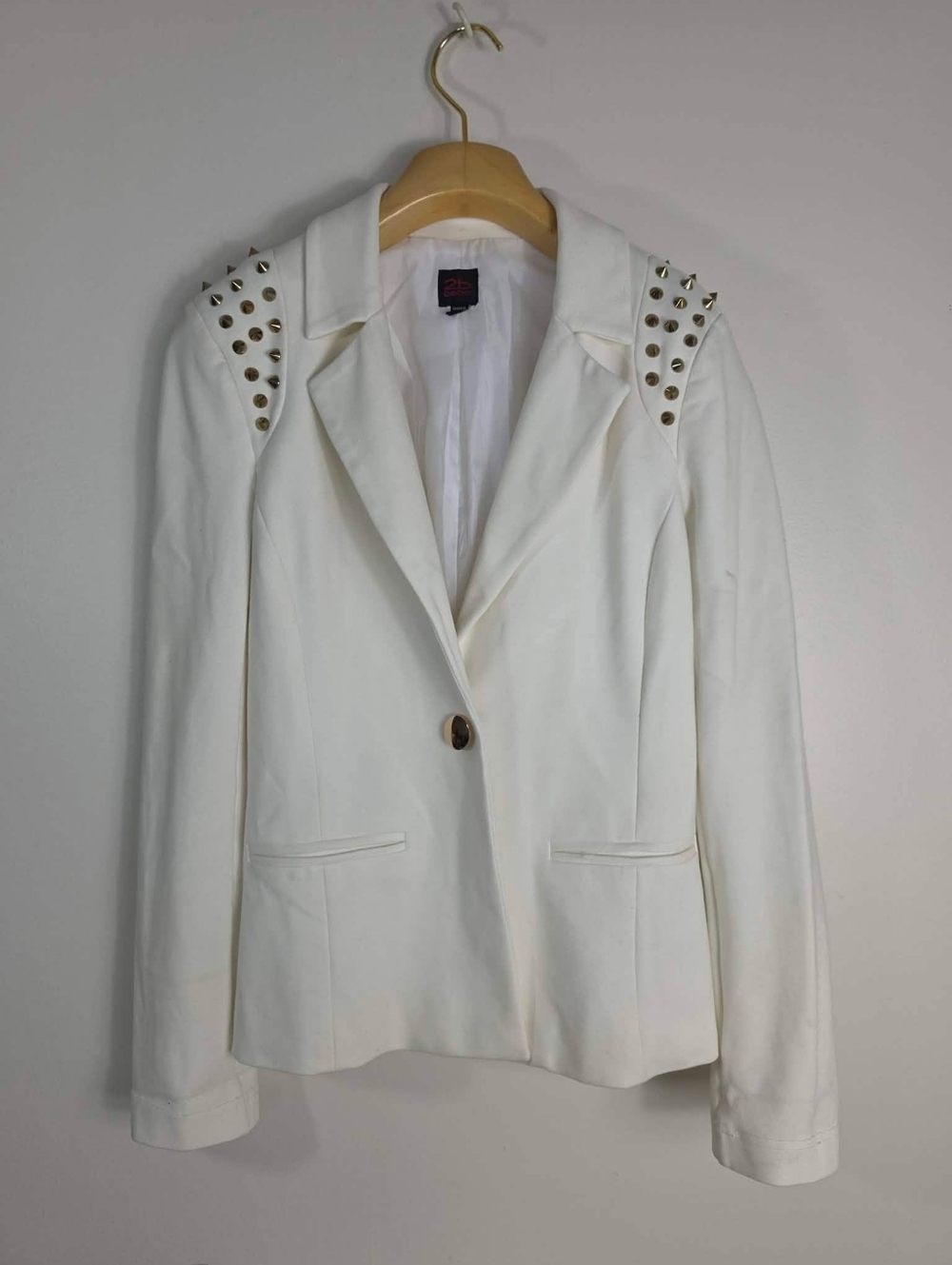 2b Bebe White Studded Shoulder Blazer S